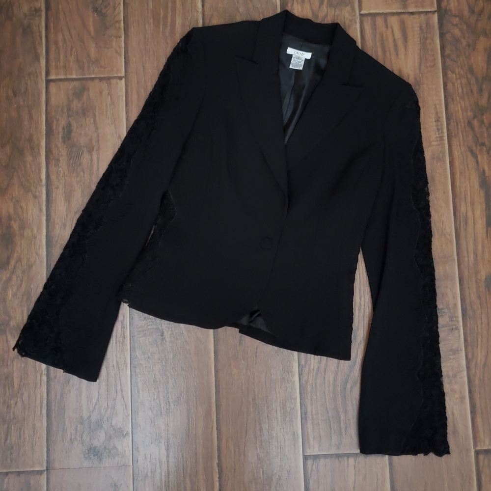 NWOT CACHE Embroided Lace Black Blazer Sz. 2